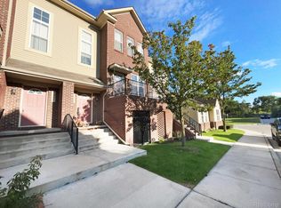 1385 Parkcrest Dr, Waterford, MI 48327