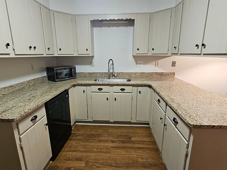 91 Edgemont Ave #4 — Photo 7