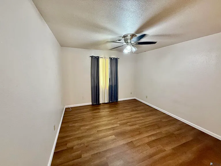 4590 W 19th Pl — Photo 18