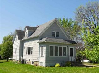 370 Dewey St, Maynard, MN 56260