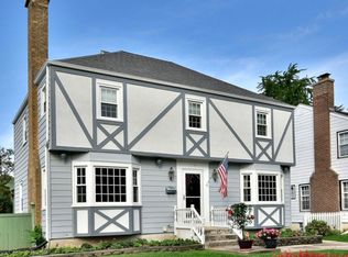 114 N 3rd Ave, Des Plaines, IL 60016