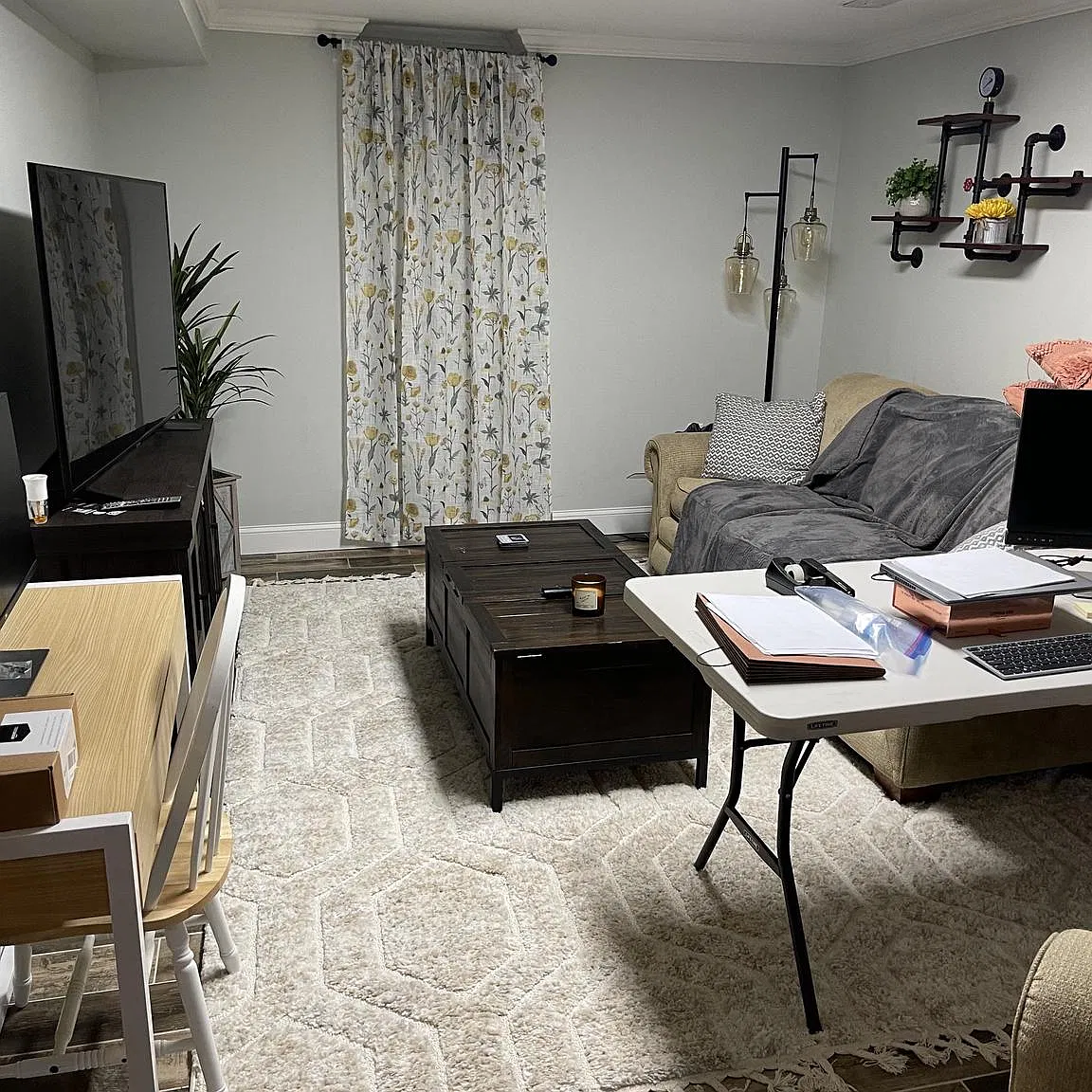 3 bed, 2.0 bath, 1416 sqft, $2,400 — Photo 4
