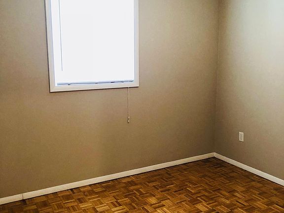 5th image of 831 W Maple St #831