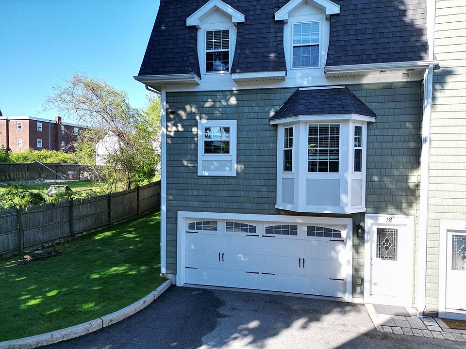 1st image of 580 Quarry St Unit 18
