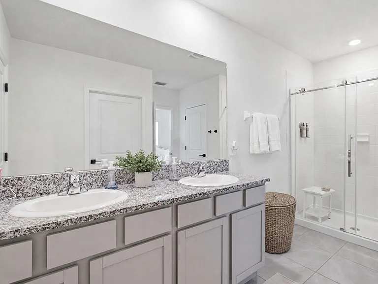 3262 Hilltop Cir — Photo 8