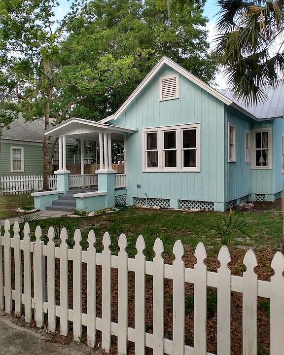 1st image of 214 S Laurel Ave