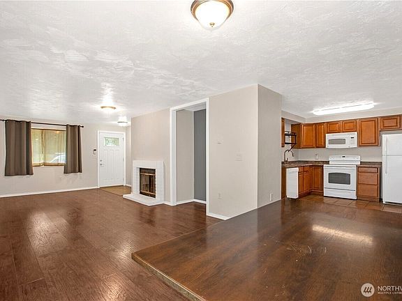 4th image of 1432 Kimtah Court NE