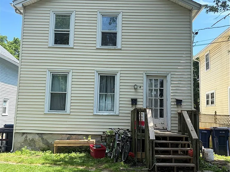 4 McCue Ave #UPPER — Photo 2