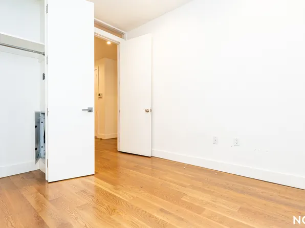 530 Midwood Street image 8 of 14