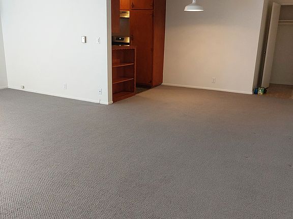 3rd image of 1016 N Orange Grove Ave APT 9