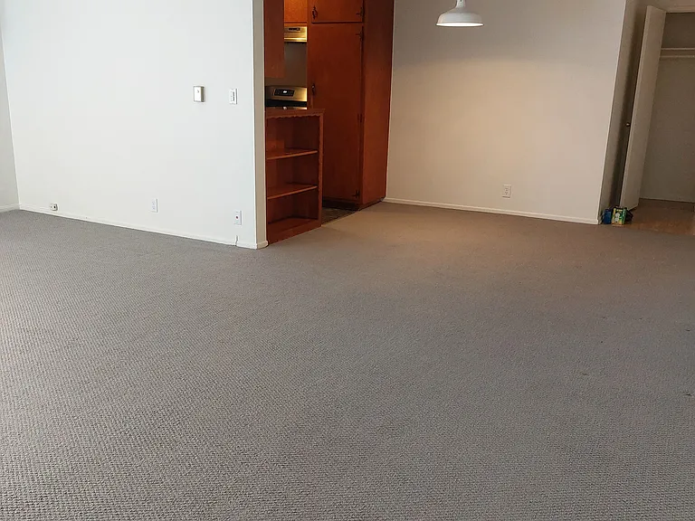1016 N Orange Grove Ave #9 — Photo 3
