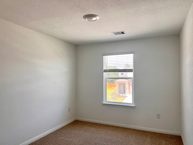 220 Saide St — Photo 18