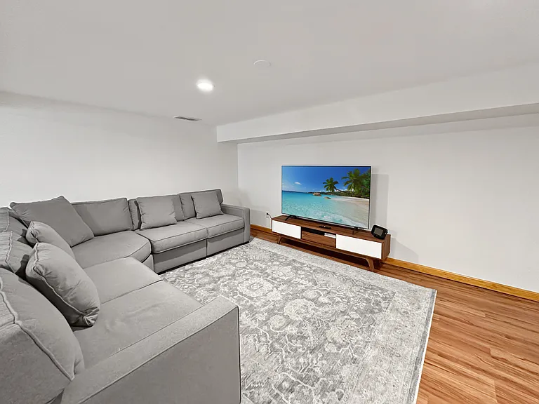 126 Overhill Rd — Photo 11