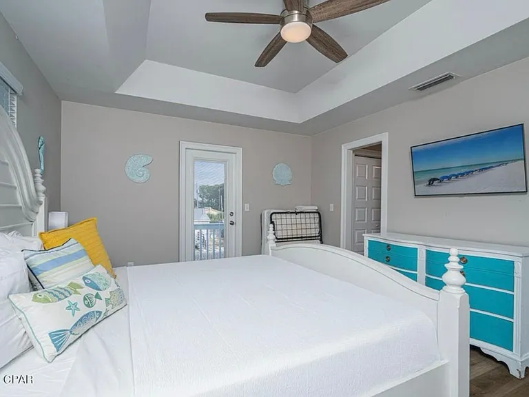 6320 Beach Dr — Photo 13
