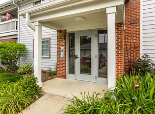 8426 Glenwillow Ln UNIT 208, Indianapolis, IN