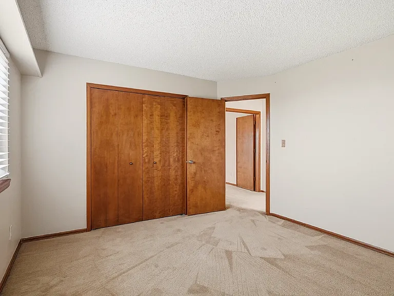 110 Mobray Ct — Photo 27