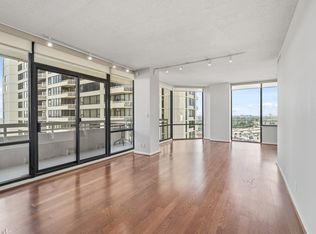14 Greenway Plz UNIT 13P, Houston, TX 77046
