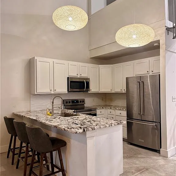 807 Field St SE — Photo 3