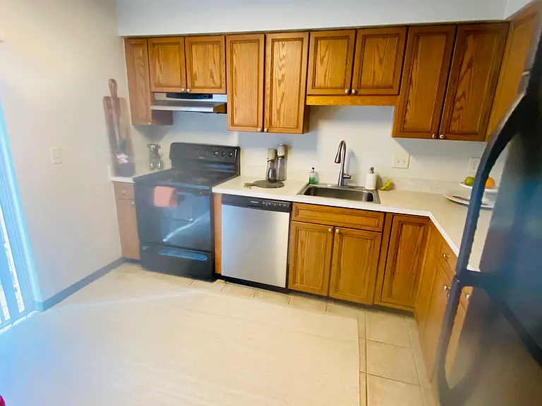 308 S Gomez Ave #C — Photo 33