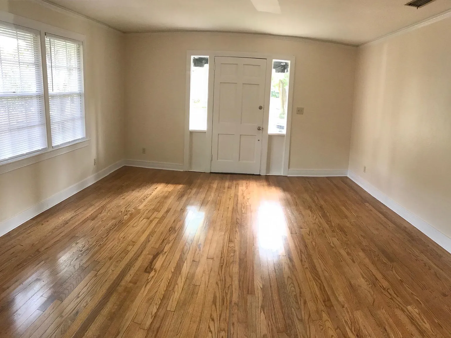 2 bed, 1200 sqft, $1,650 — Photo 4