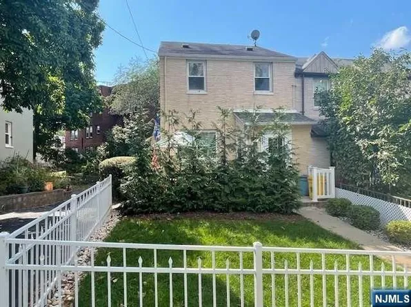 534 Beverly Rd, Teaneck, NJ 07666