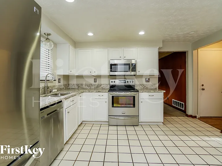 6320 Middleboro Ct — Photo 7