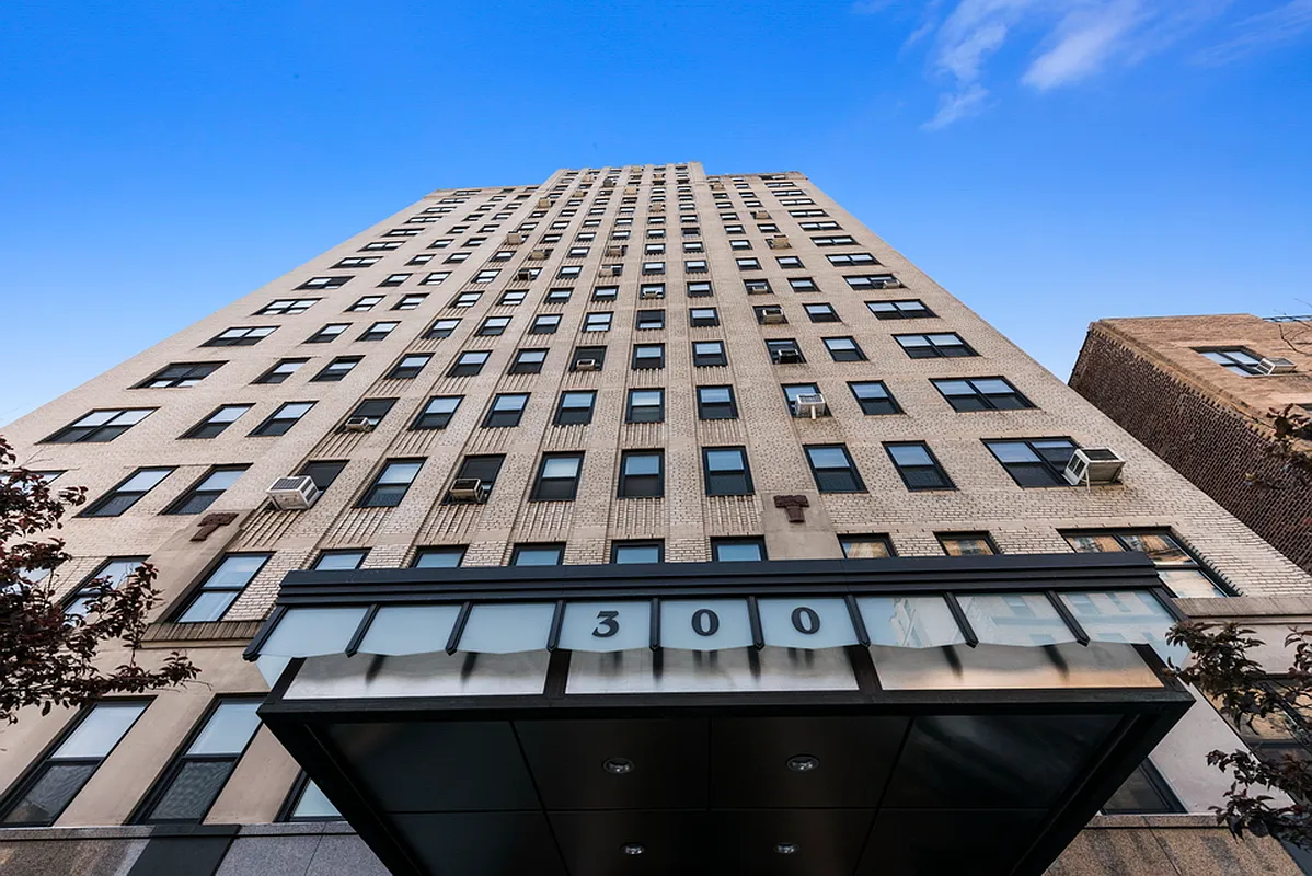 すーも 300 West 23rd Street in Chelsea : Sales, Rentals, Floorplans