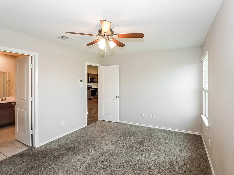 980 Alton Dr — Photo 9