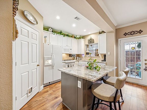 5th image of 18240 Midway Rd APT 1602