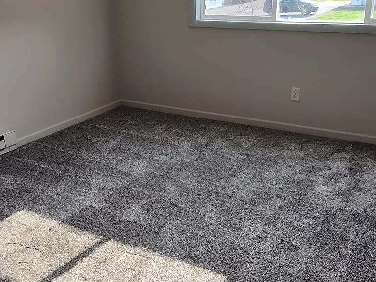 220 1st Ave E #4 — Photo 3
