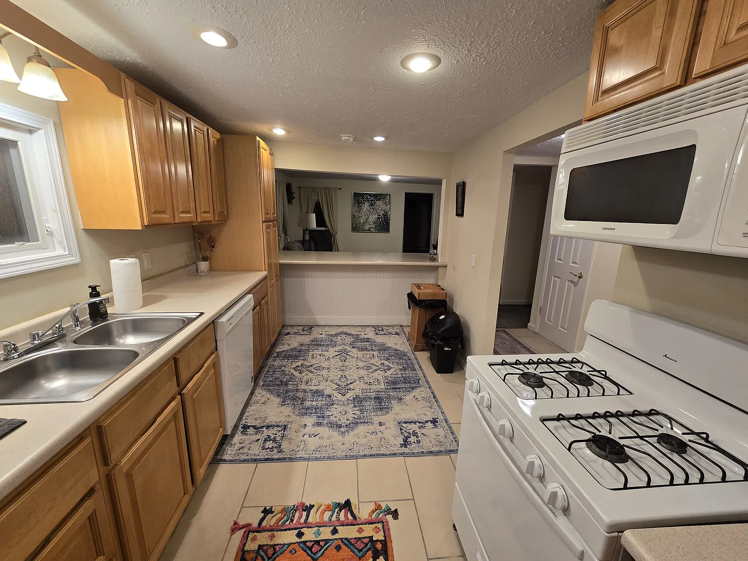 629 Hancock Street - 2 — Photo 4