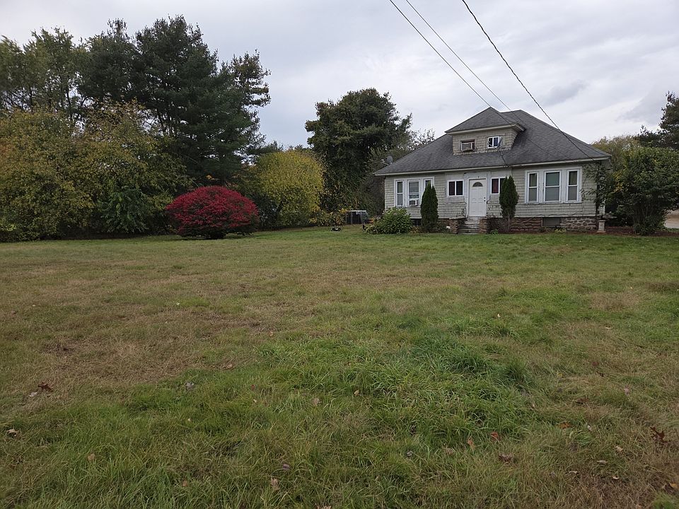 2nd image of 273 River Rd