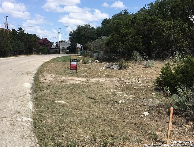 1st image of 2136 Glenn Dr