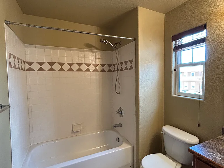 6594 Silverwind Cir — Photo 19