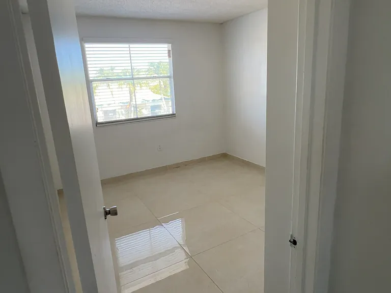 4021 SW 72nd Dr — Photo 26