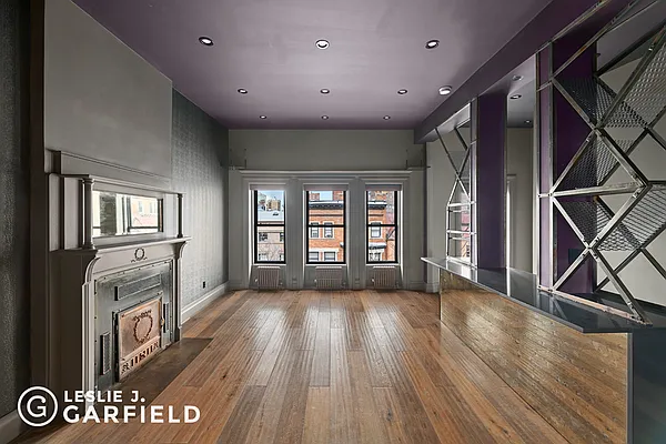 Sold by Leslie J. Garfield | media 20