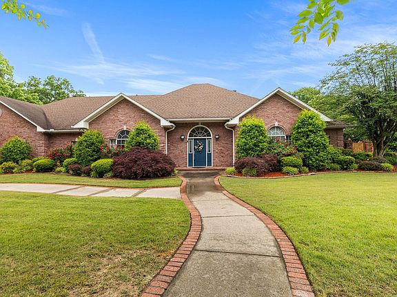 4th image of 10 Woodland Dr