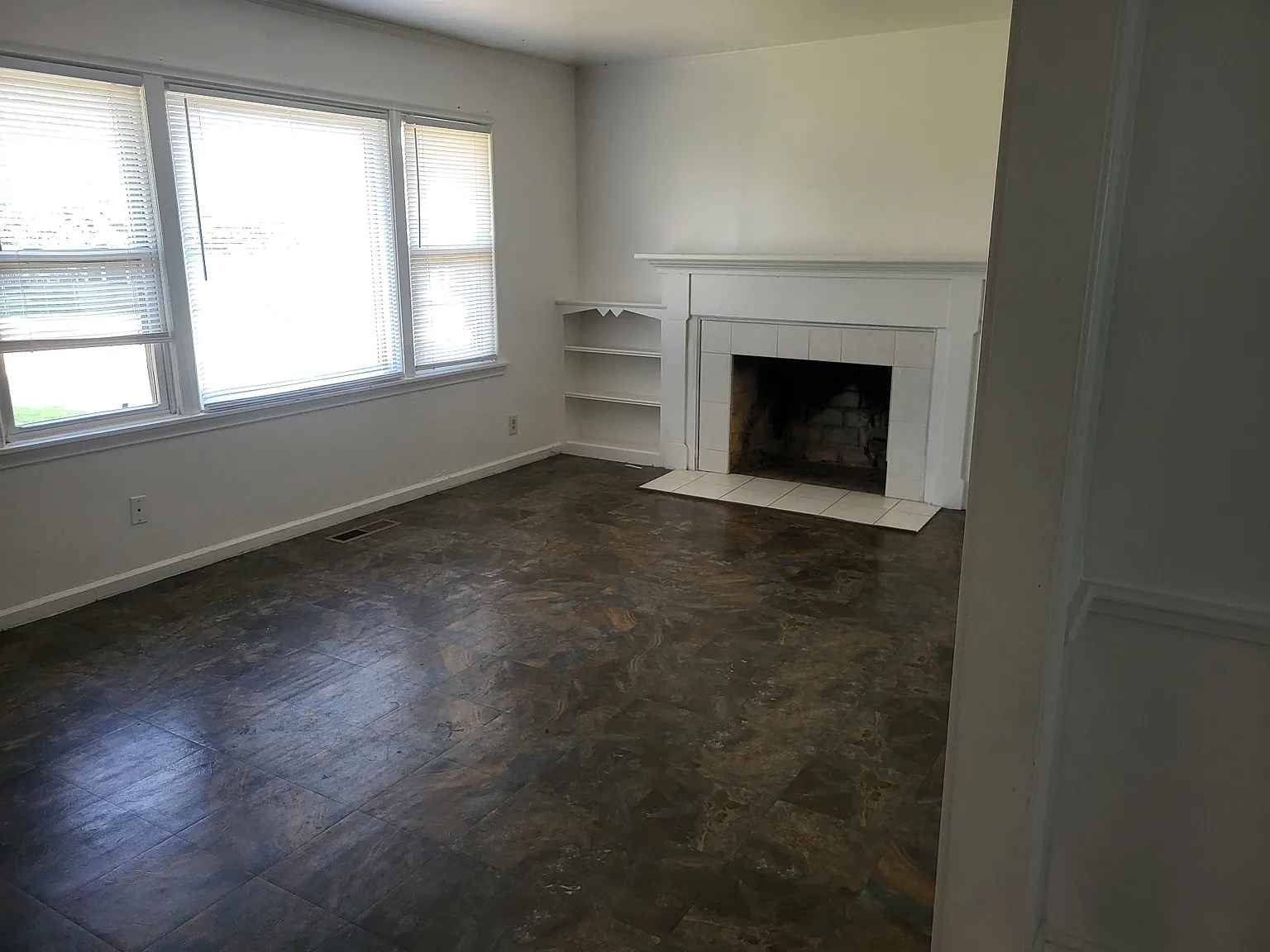 4 bed, 1800 sqft, $1,400 — Photo 2