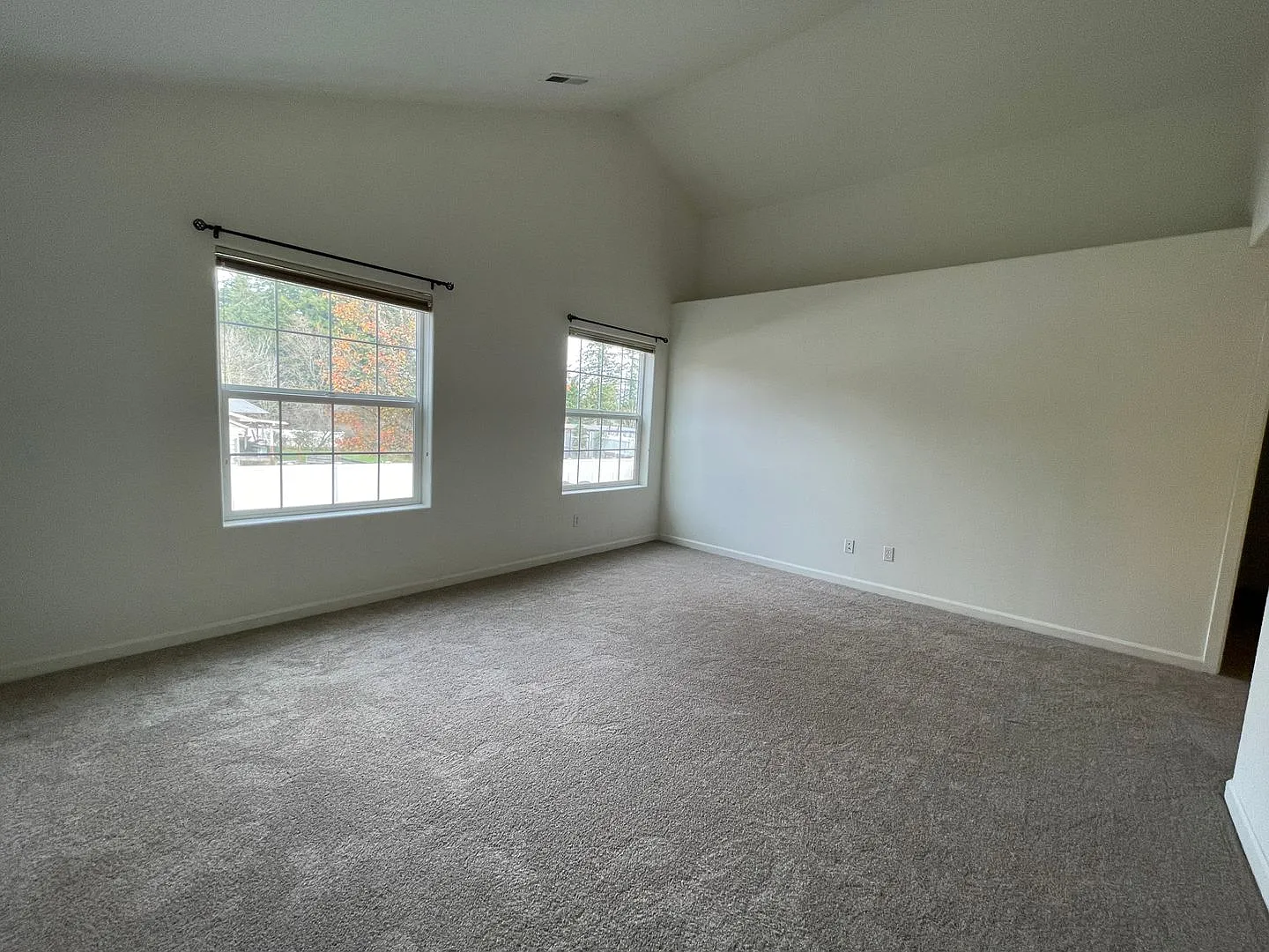 5736 NE Hidden Creek Drive ~ Fantastic Home in Orenco! — Photo 4