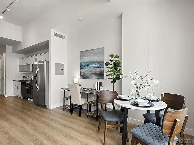350 W Ash St #1006 — Photo 13