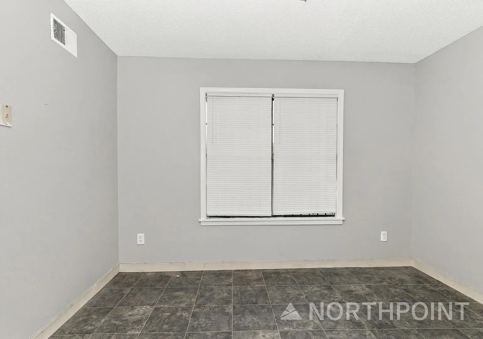$500 Off First Month! 3-Bedroom, 1 Bath Single Family for Rent in Memphis, Tn | Modern Kitchen — Photo 4