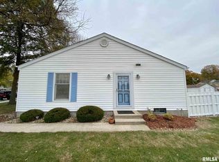 15 Richmond Rd, Macomb, IL 61455