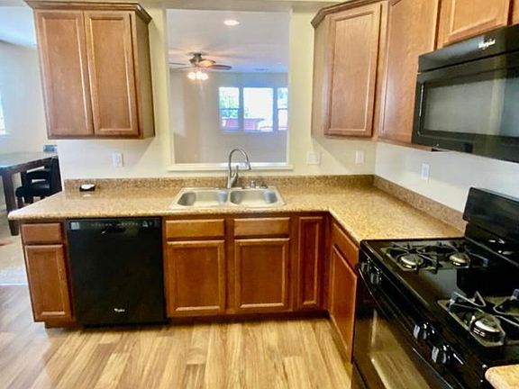 4th image of 568 Mission De Oro Dr