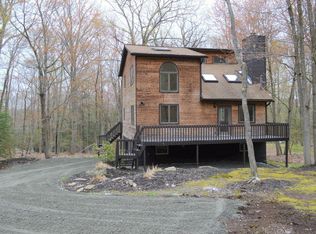 223 Indian Dr, Greentown, PA 18426