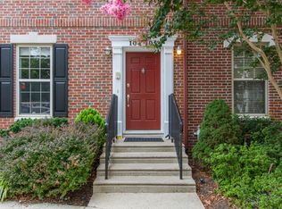 105 Surgeon Generals Ct, Philadelphia, PA 19146