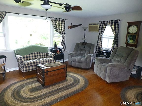 2nd image of 32 Spicer Road