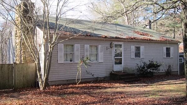 2nd image of 374 Point Rd