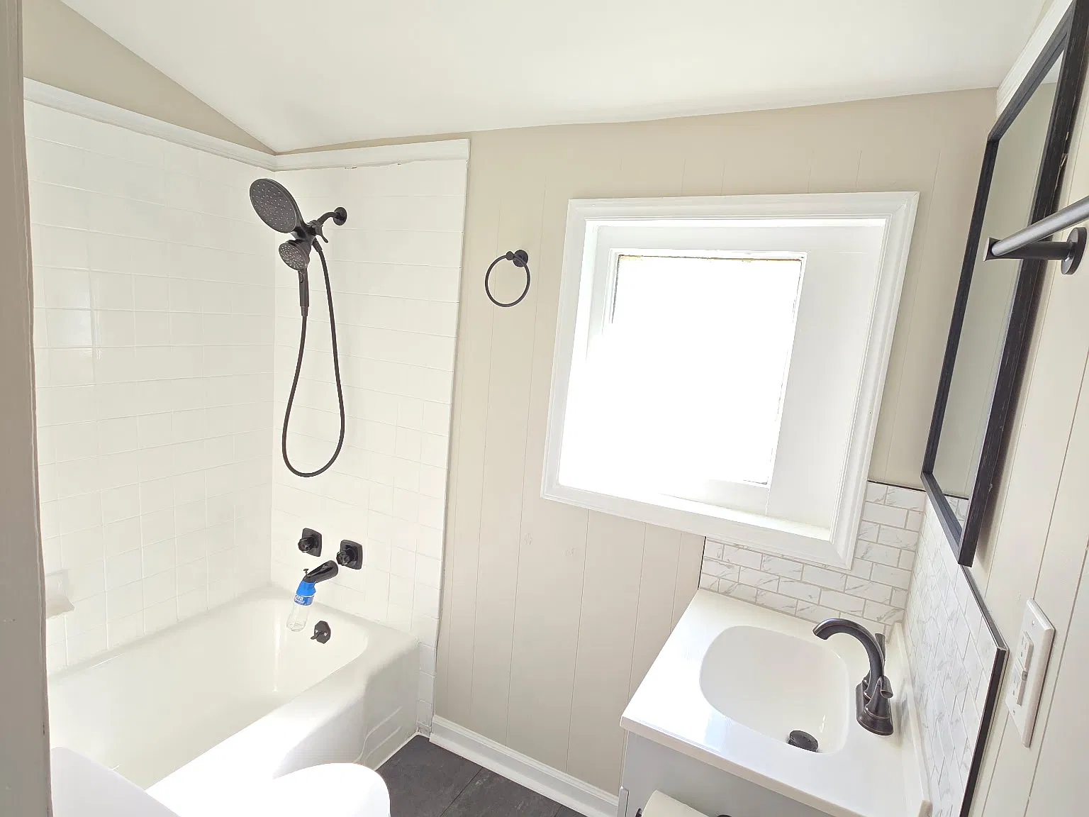 2 bed, 876 sqft, $1,200 — Photo 2