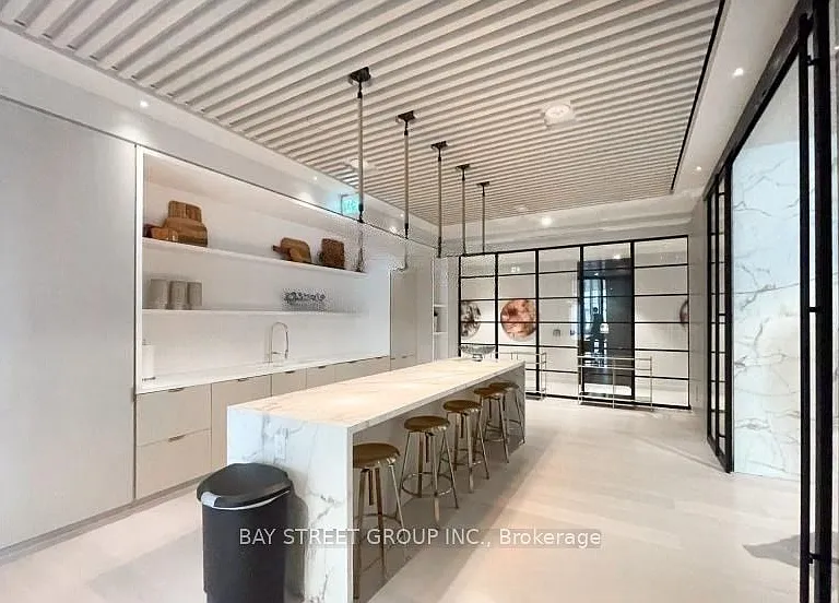 55 Cooper St W #1816 — Photo 13