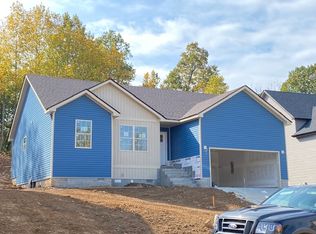 56 Chestnut Dr, Clarksville, TN 37042